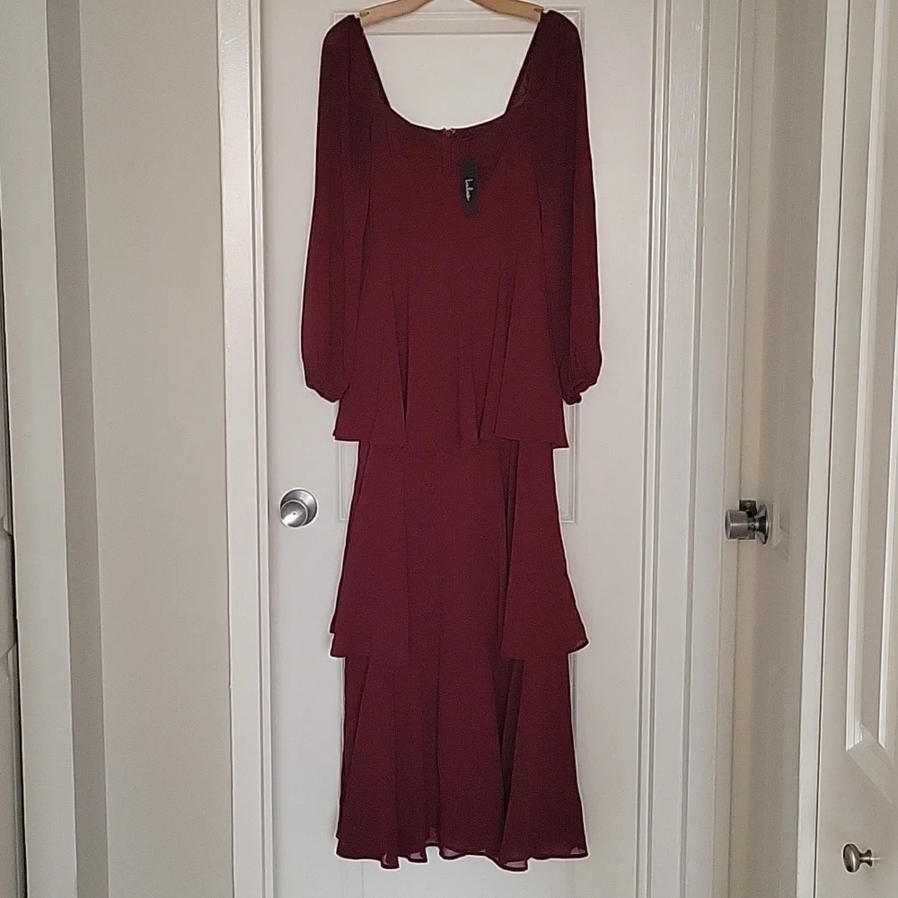 Lulus Tier to Enchant NWT Burgundy Long Sleeve Tiered Maxi Dress